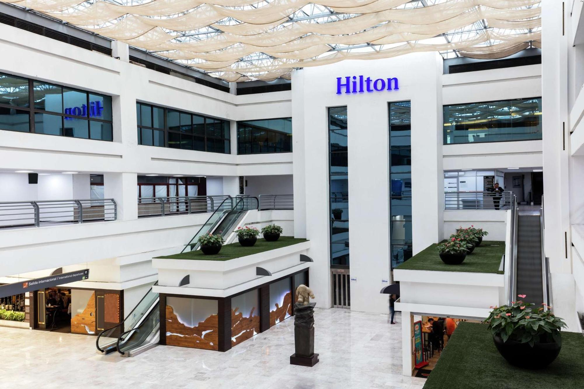 Hilton Airport 4*