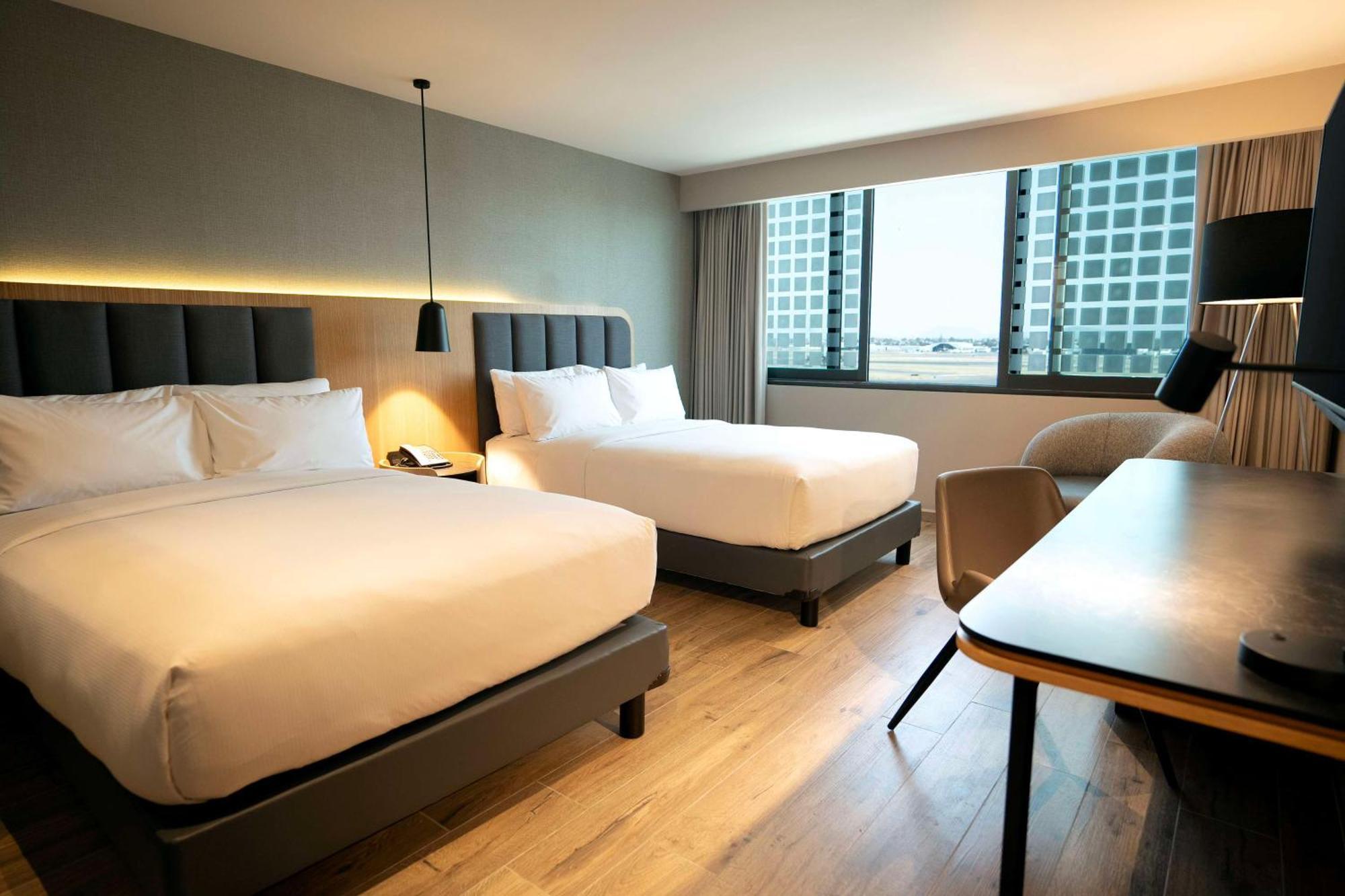 Hotel Hilton Airport